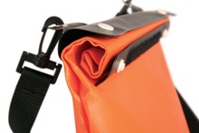 Water resistant reporter bag in PVC mesh material. 3 folding lin