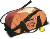 Sports/travel bag with front zipped pocket and adjustable should