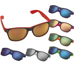 Sunglasses with colour accents