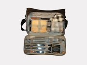 Cooler bag w/braai set,cutlery,waiters friend and cheese