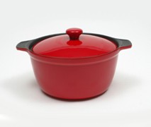 Maxwell & Williams Microstoven Round Casserole 2.7L Red - Min Or Maxwell & Williams Microstoven Round Casserole 2.7L Red - Min Or
