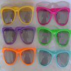 Giant sunglasses - plastic - assorted