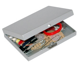 SEWING KIT IN ALUMINIUM BOX