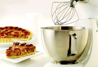 Kenwood Patissier (WHITE) Mixer. 12 speed.400watts. Whisk. Beate Kenwood Patissier (WHITE) Mixer. 12 speed.400watts. Whisk. Beate