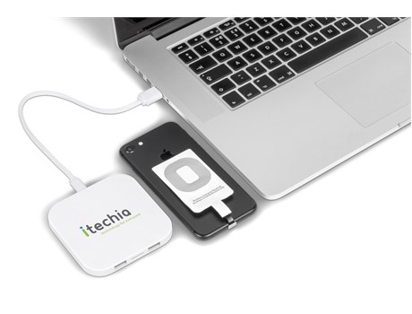 Quantum Qi Wireless Charger & USB Hub - White