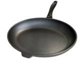 Swiss Diamond Oval Frypan Swiss Diamond Oval Frypan