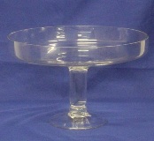 Footed Glass Cake Stand 17cm (Height) * 26cm (Diameter) Footed Glass Cake Stand 17cm (Height) * 26cm (Diameter)